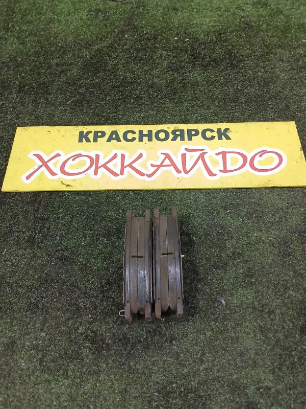 Колодки тормозные Mazda Atenza GGEP LF-VE 06.2005 передние (б/у)