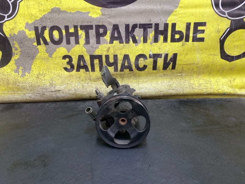 Насос гидроусилителя Toyota Wish ZNE14G 1ZZ-FE 09.2005 (б/у)