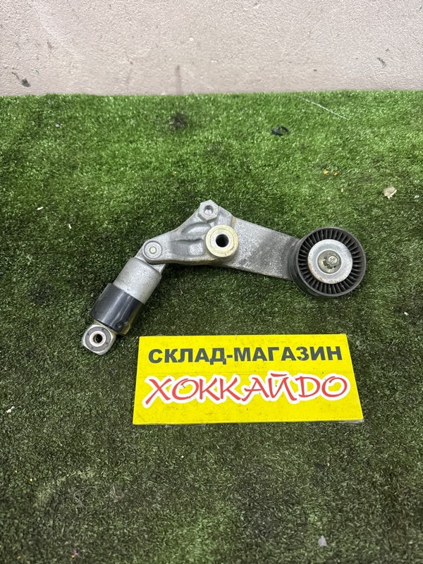 Ролик натяжной приводного ремня Toyota Premio ZZT240 1ZZ-FE 12.2001 (б/у)