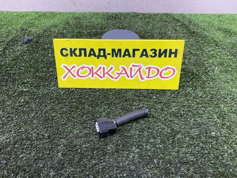 Разъем Toyota Corolla Fielder NZE121G 1NZ-FE 09.2002 (б/у)