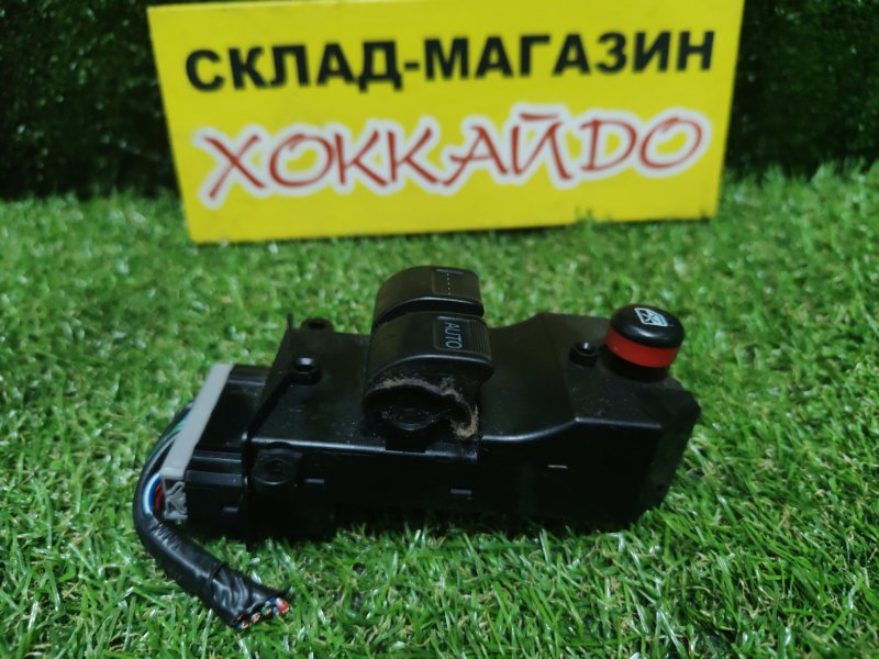 Блок управления стеклоподъемниками Honda Stepwgn RF4 K20A 04.2001 передний правый (б/у)
