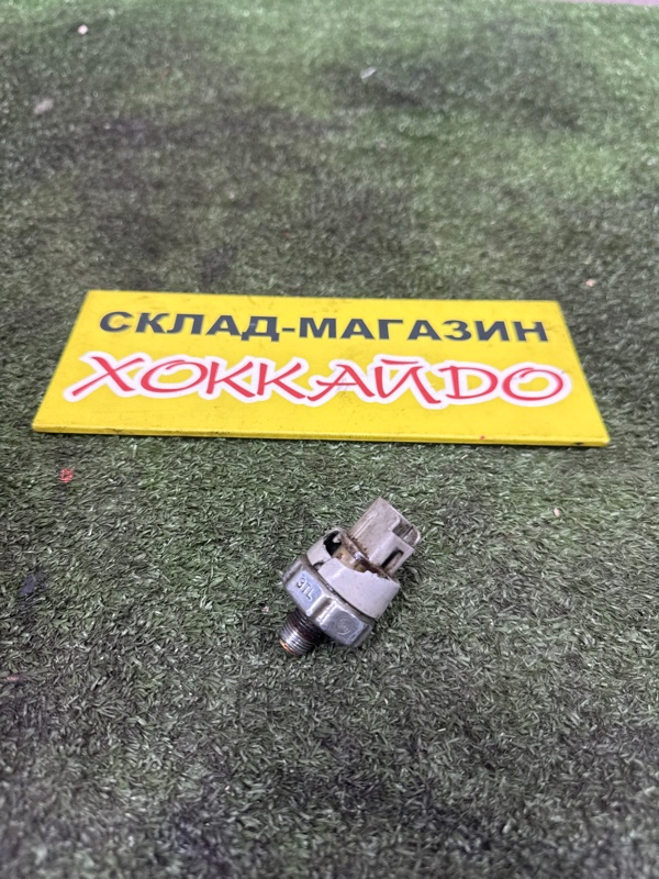 Датчик давления масла Toyota Raum EXZ10 5E-FE 05.1997 (б/у)
