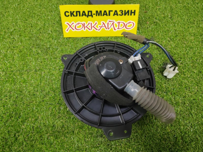 Вентилятор печки Mazda Familia S-Wagon BJ5W ZL-DE 06.1998 передний (б/у)