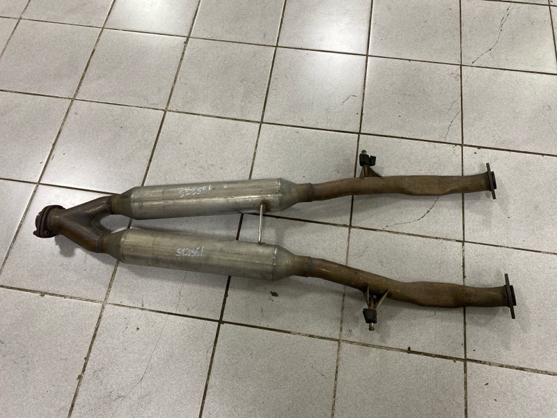 Глушитель Toyota Soarer UZZ40 3UZ-FE 04.2001 (б/у)