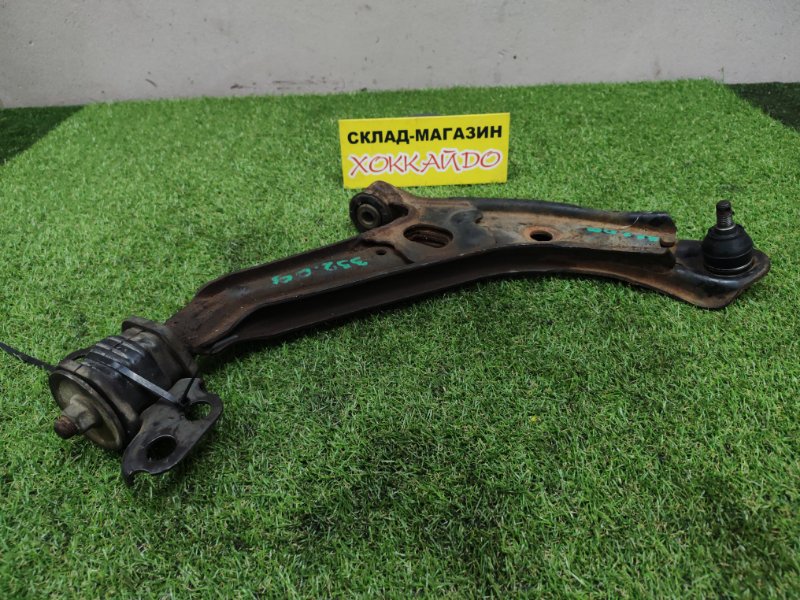 Рычаг подвески нижний Honda Stepwgn RF2 B20B 12.1998 передний правый (б/у)