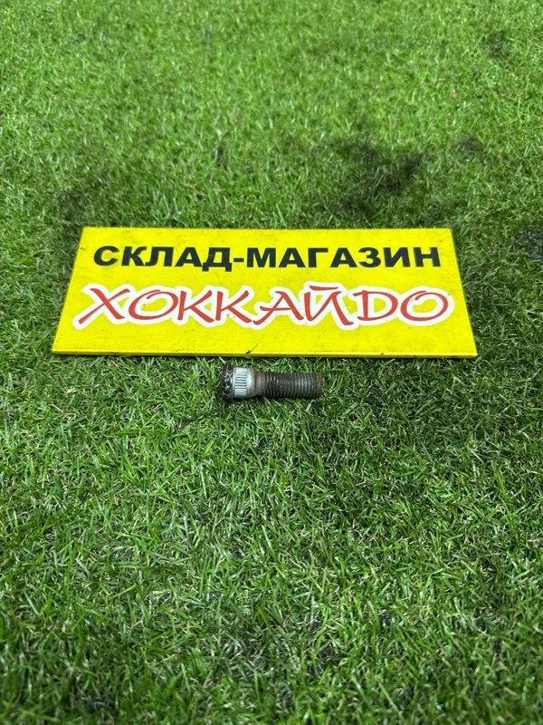 Шпилька Toyota Ist NCP60 2NZ-FE 05.2002 (б/у)