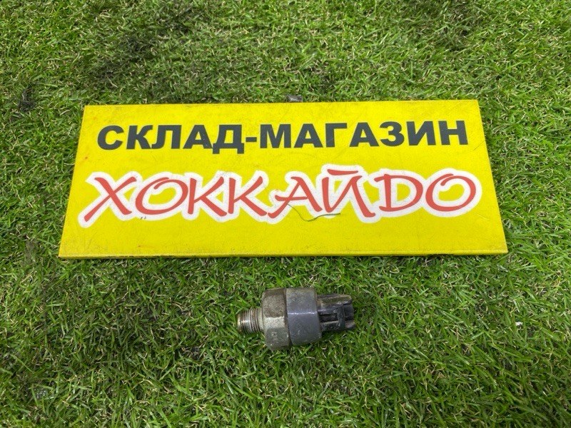 Датчик давления масла Toyota Probox NCP55V 1NZ-FE 07.2002 (б/у)
