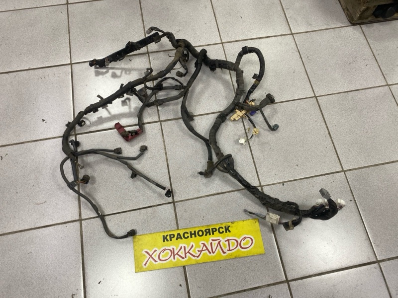 Электропроводка мотора Toyota Isis ZNM10W 1ZZ-FE 09.2004 (б/у)