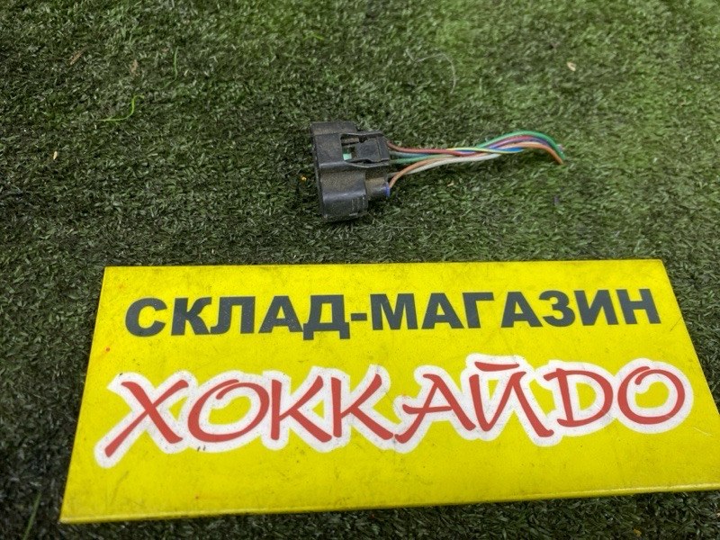 Разъем Toyota Wish ZNE14G 1ZZ-FE 01.2003 (б/у)