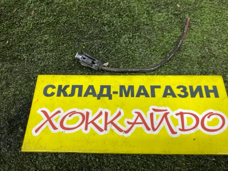 Разъем Toyota Wish ZNE14G 1ZZ-FE 01.2003 (б/у)