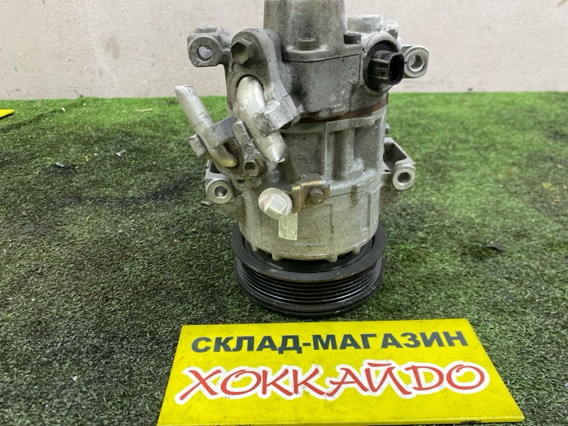 Компрессор кондиционера Toyota Wish ZNE10G 1ZZ-FE 01.2003 (б/у)