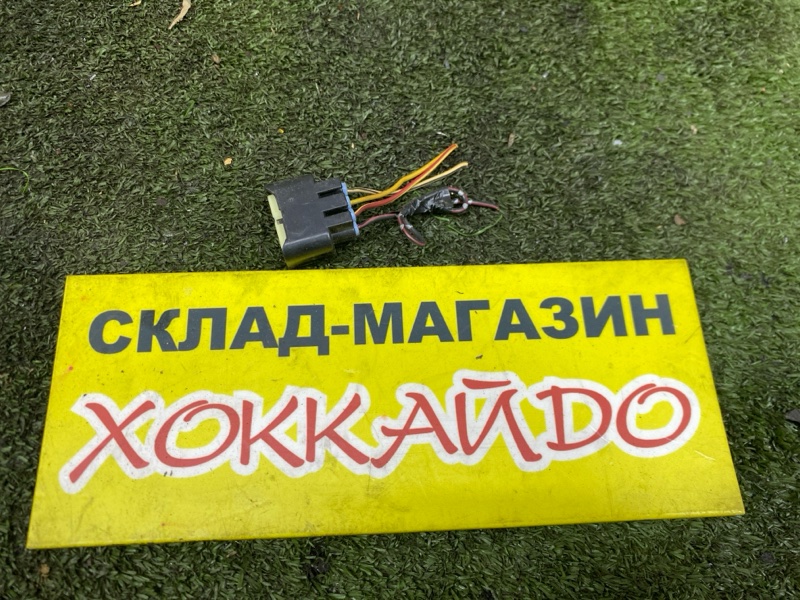 Разъем Toyota Wish ZNE10G 1ZZ-FE 01.2003 (б/у)
