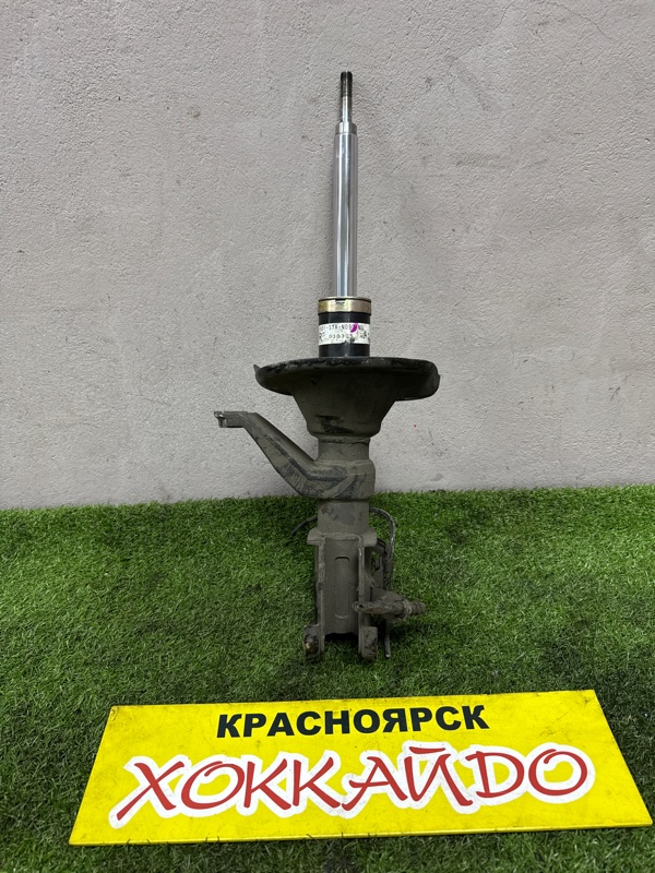 Стойка подвески Honda Stream RN1 D17A 10.2000 передняя правая (б/у)