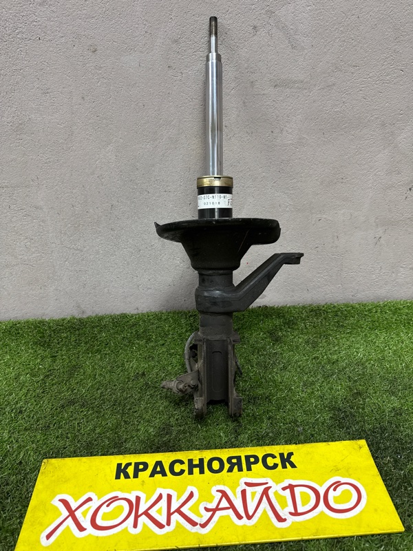 Стойка подвески Honda Stream RN1 D17A 10.2000 передняя левая (б/у)