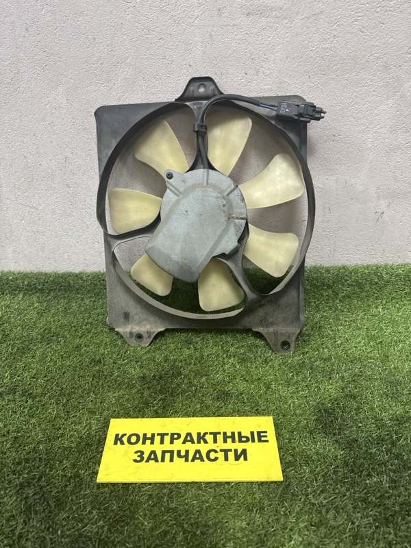 Вентилятор радиатора двигателя Toyota Raum EXZ10 5E-FE 08.1999 правый (б/у)