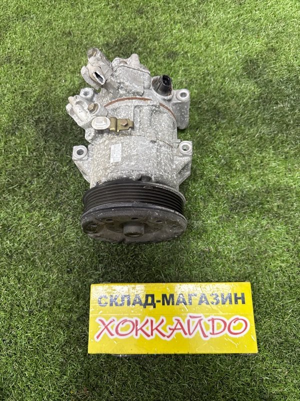 Компрессор кондиционера Toyota Wish ZNE10G 1ZZ-FE 01.2003 (б/у)