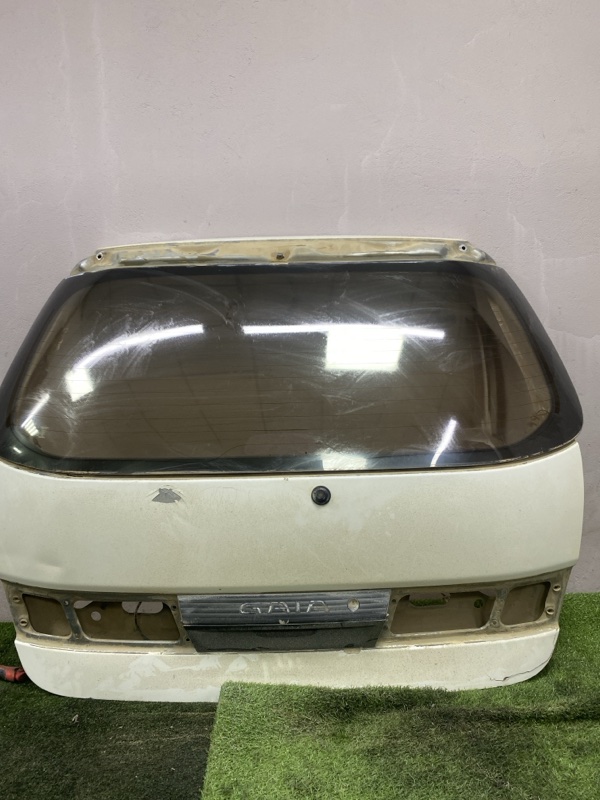 Стекло заднее Toyota Gaia SXM10G 3S-FE 04.2001 (б/у)