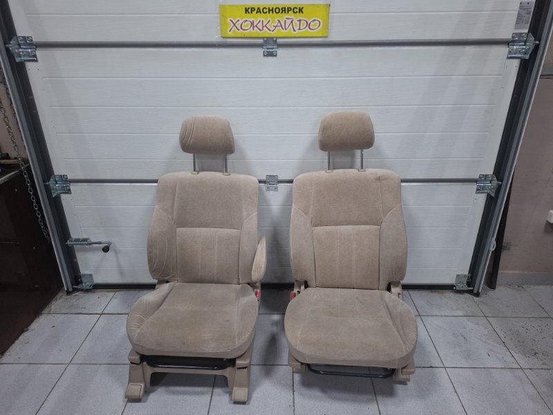 Сиденья Toyota Ipsum SXM10G 3S-FE 04.1998 передняя (б/у)