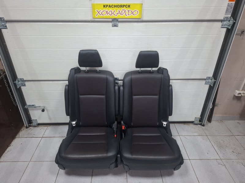 Сиденья Toyota Esquire ZWR80G 2ZR-FXE 10.2014 (б/у)