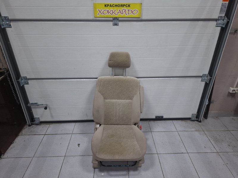 Сиденья Toyota Gaia ACM10G 1AZ-FSE 04.2001 передняя правая (б/у)