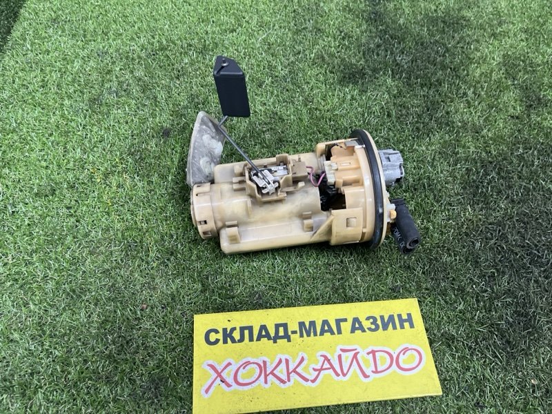 Насос топливный Toyota Wish ANE10G 1AZ-FSE 09.2005 (б/у)
