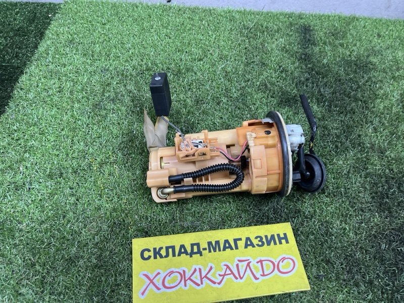 Насос топливный Toyota Corolla Spacio NZE121N 1NZ-FE 05.2001 (б/у)
