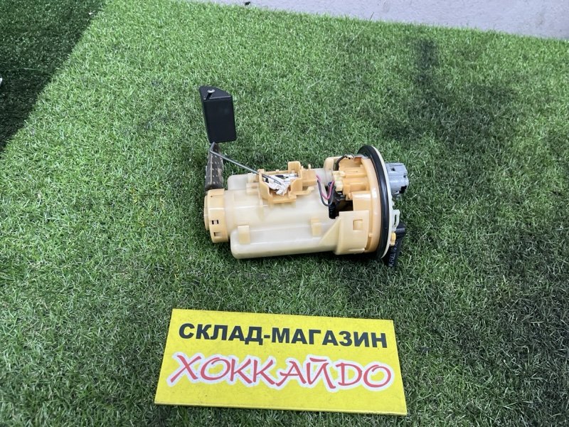 Насос топливный Toyota Wish ZNE10G 1ZZ-FE 09.2005 (б/у)