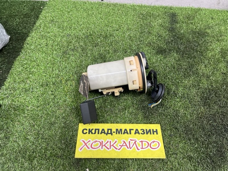 Насос топливный Toyota Wish ZNE10G 1ZZ-FE 09.2005 (б/у)