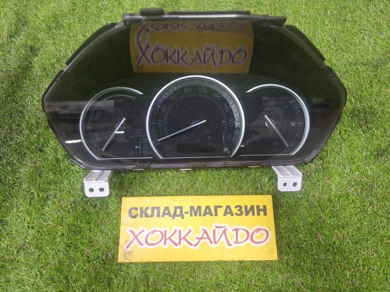Комбинация приборов Toyota Esquire ZWR80G 2ZR-FXE 10.2014 (б/у)