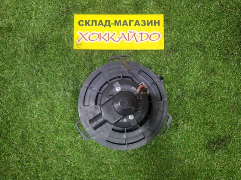 Вентилятор печки Mazda Axela BKEP LF-VE 2007 передний (б/у)