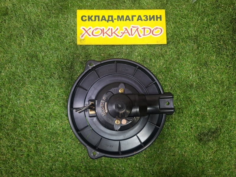 Вентилятор печки Toyota Corolla NZE121 1NZ-FE 09.2002 передний (б/у)