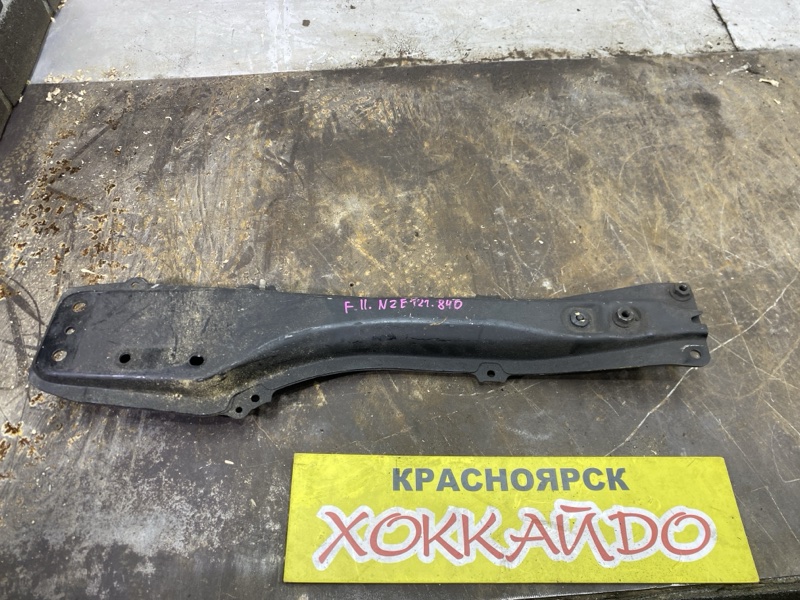 Балка продольная Toyota Corolla Fielder NZE121G 1NZ-FE 09.2002 передняя (б/у)