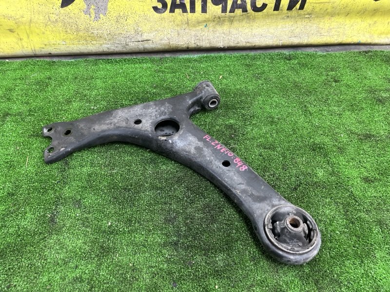 Рычаг подвески нижний Toyota Wish ZNE10G 1ZZ-FE 09.2005 передний левый (б/у)