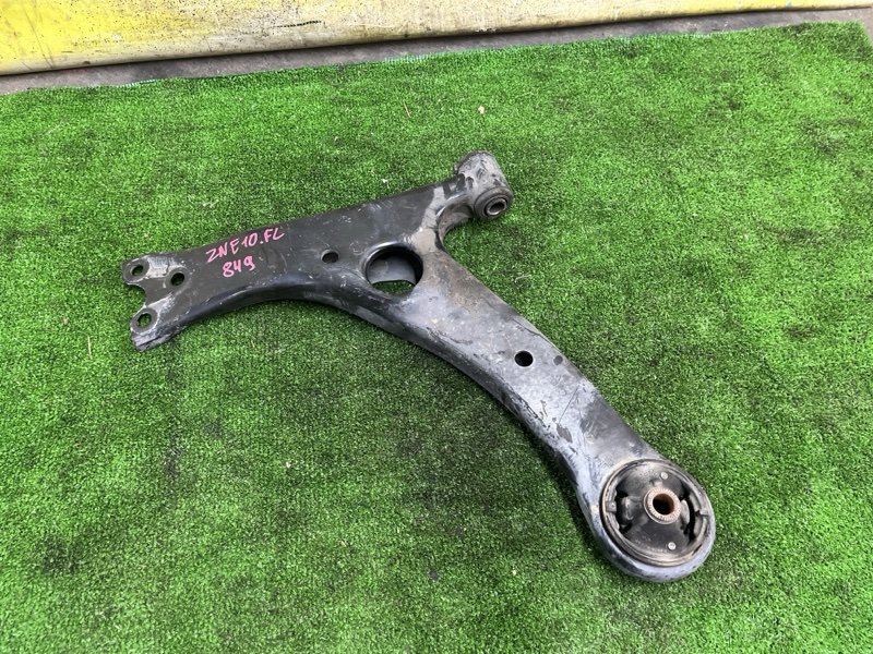 Рычаг подвески нижний Toyota Wish ZNE10G 1ZZ-FE 09.2005 передний левый (б/у)