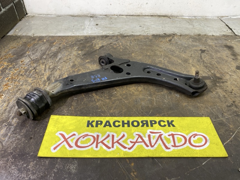 Рычаг подвески нижний Honda Stepwgn RF5 K20A 06.2003 передний правый (б/у)
