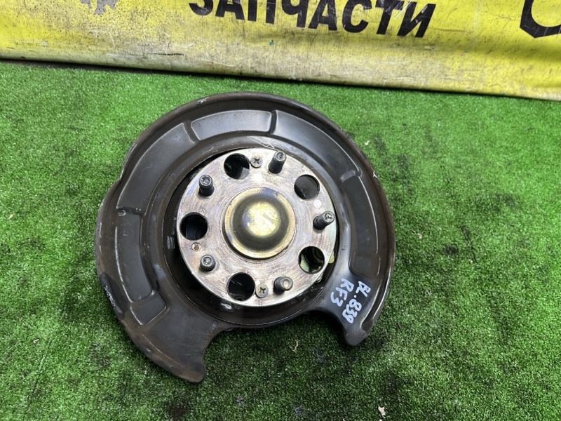 Ступица Honda Stepwgn RF3 K20A 04.2001 задняя левая (б/у)