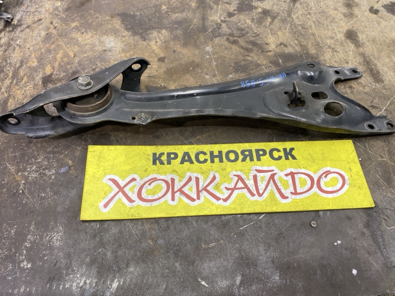 Рычаг подвески нижний Honda Stepwgn RF5 K20A 06.2003 задний правый (б/у)