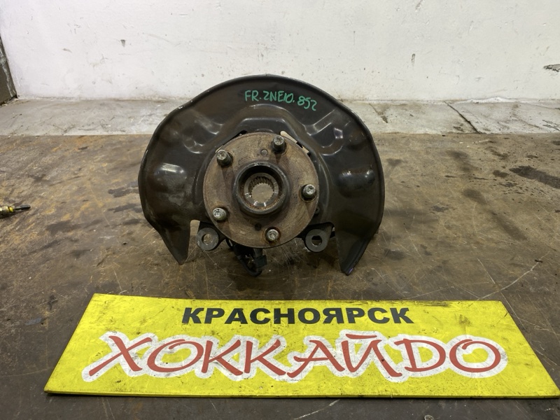 Ступица Toyota Wish ZNE10G 1ZZ-FE 09.2005 передняя правая (б/у)