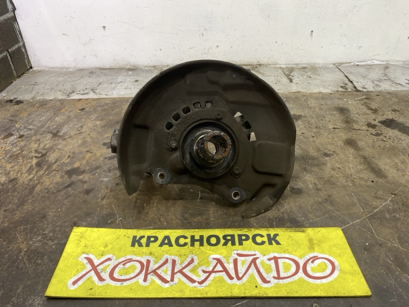 Ступица Toyota Hiace Regius KCH46G 1KZ-TE 04.1997 передняя правая (б/у)