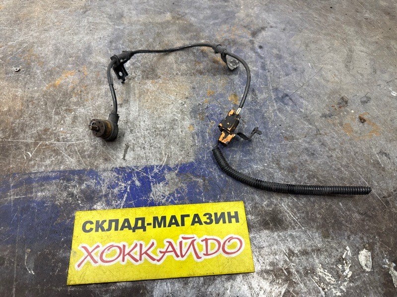 Датчик ABS Honda Torneo CF3 F18B 06.2000 задний правый (б/у)
