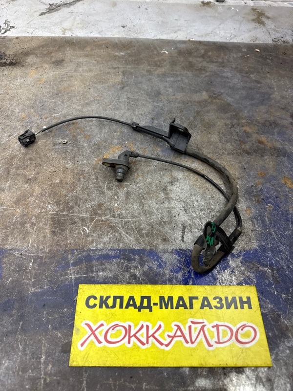 Датчик ABS Toyota Noah ZRR85W 3ZR-FAE 01.2014 передний левый (б/у)