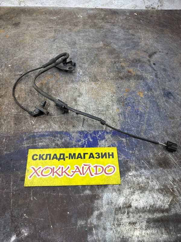 Датчик ABS Toyota Noah ZRR85W 3ZR-FAE 01.2014 передний правый (б/у)