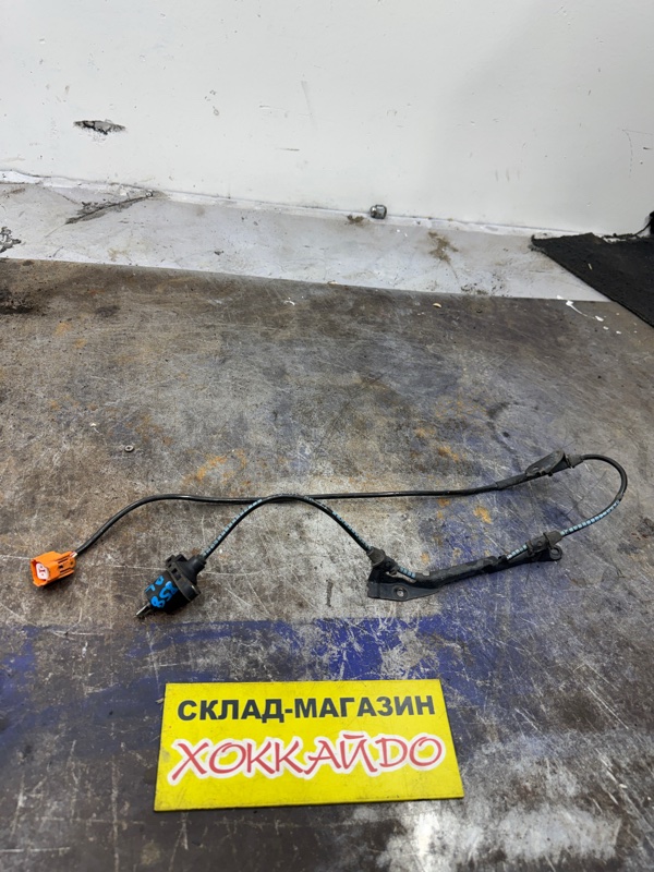 Датчик ABS Honda Stepwgn RF5 K20A 06.2003 задний левый (б/у)