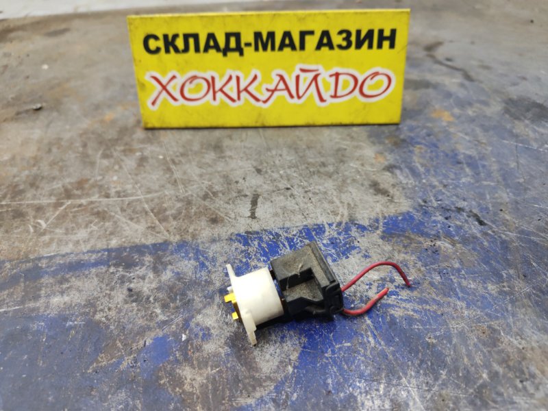 Патрон лампы Honda Stepwgn RF5 K20A 06.2003 (б/у)