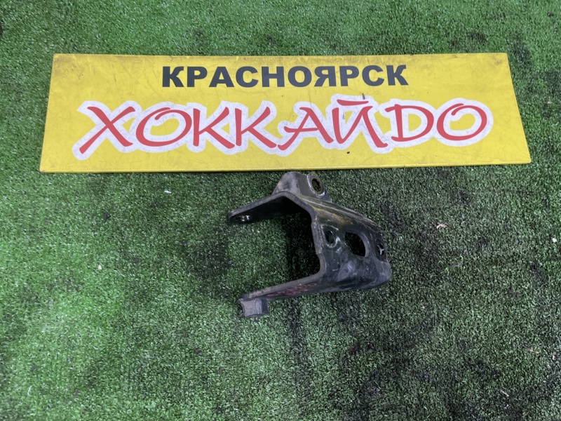 Кронштейн двигателя Toyota Wish ZNE10G 1ZZ-FE 09.2005 задний (б/у)