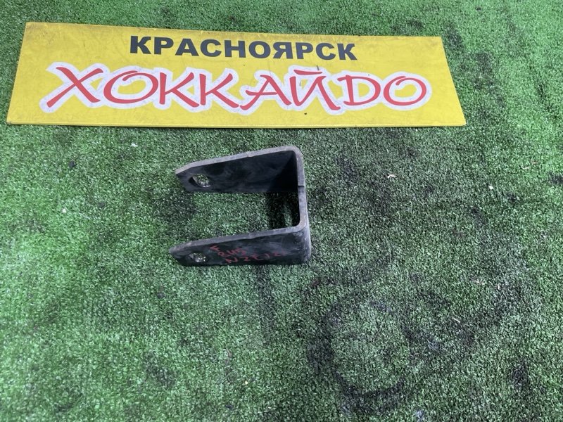 Кронштейн двигателя Toyota Corolla NZE121 1NZ-FE 09.2002 передний (б/у)