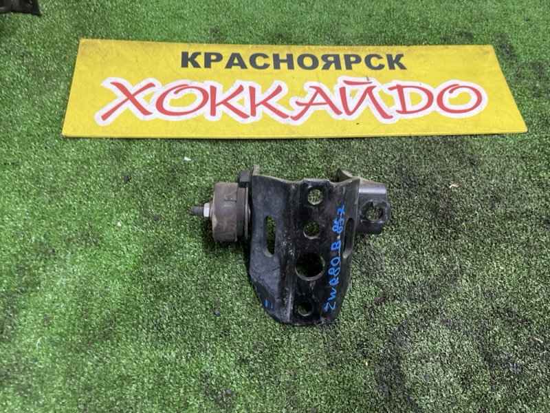 Кронштейн двигателя Toyota Esquire ZWR80G 2ZR-FXE 10.2014 задний (б/у)