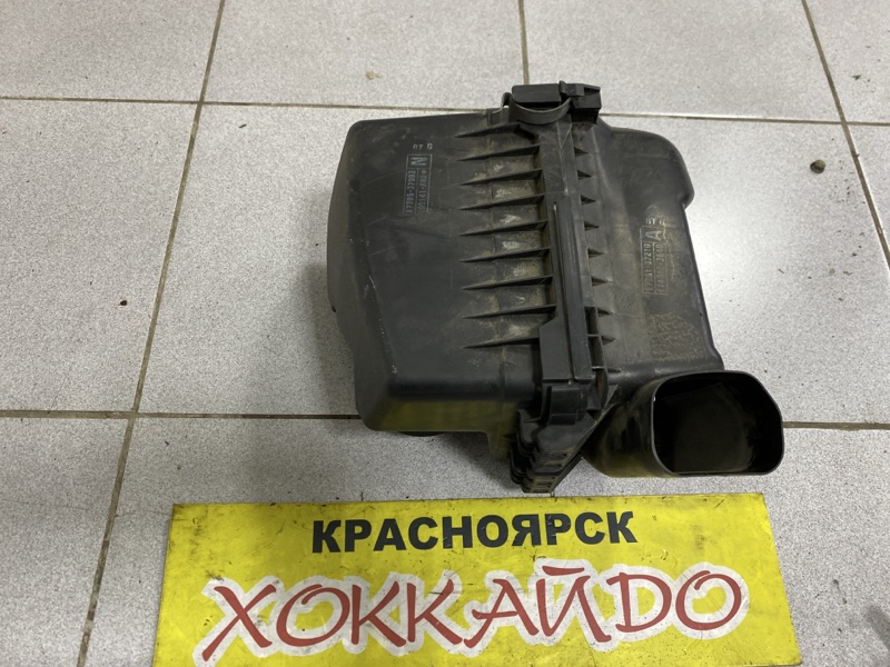 Корпус воздушного фильтра Toyota Noah ZRR85W 3ZR-FAE 01.2014 (б/у)
