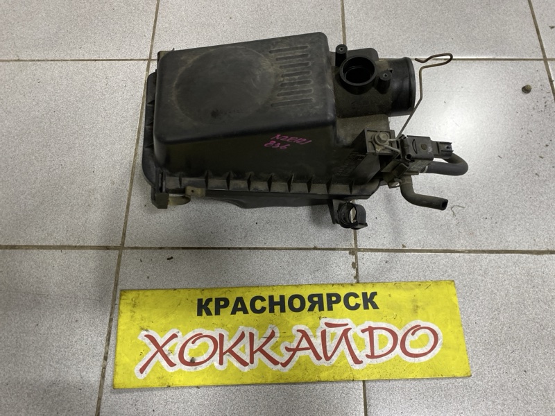 Корпус воздушного фильтра Toyota Corolla Spacio NZE121N 1NZ-FE 05.2001 (б/у)