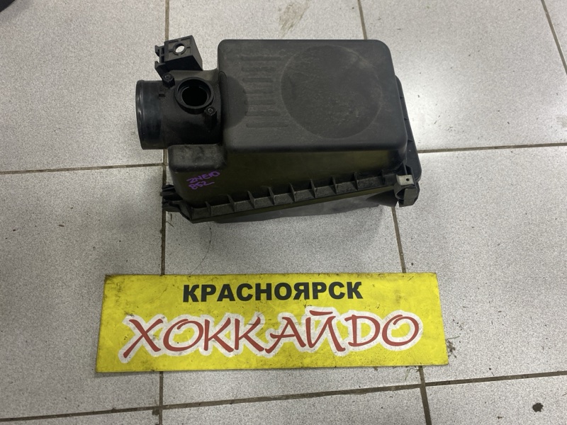 Корпус воздушного фильтра Toyota Wish ZNE10G 1ZZ-FE 09.2005 (б/у)